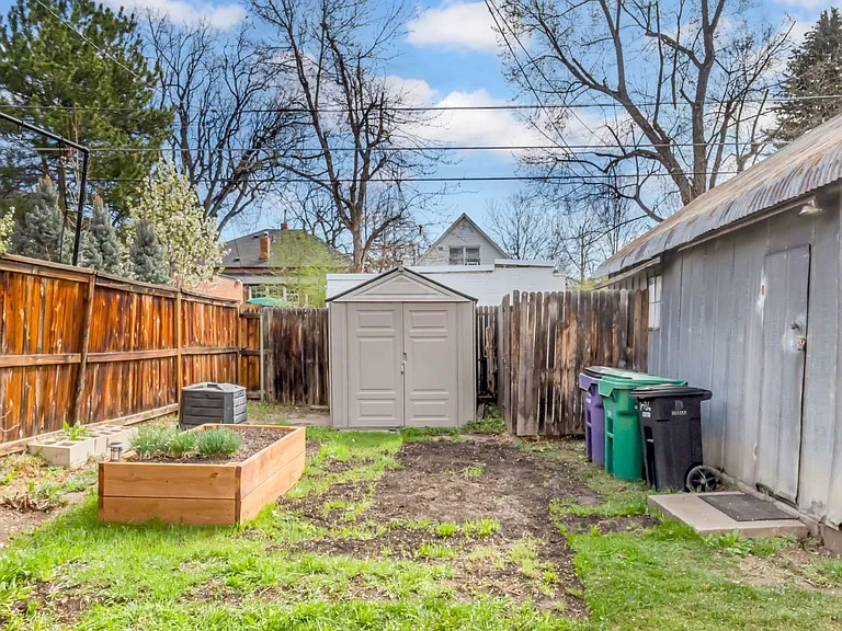 1036 S Race St — Photo 20