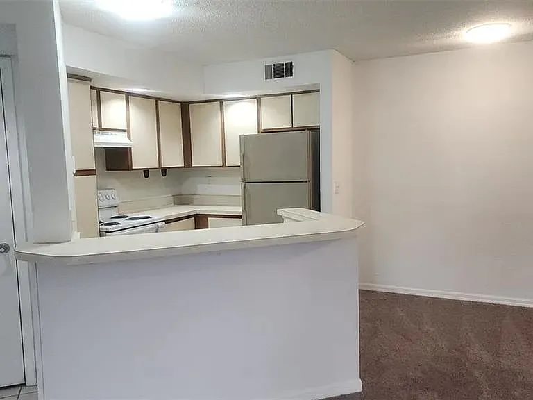 5713 Gatlin Ave #216 — Photo 4