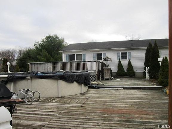 3rd image of 38 Cora Rose Ln