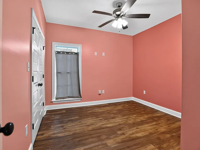 13 S Barnes Field Dr — Photo 4