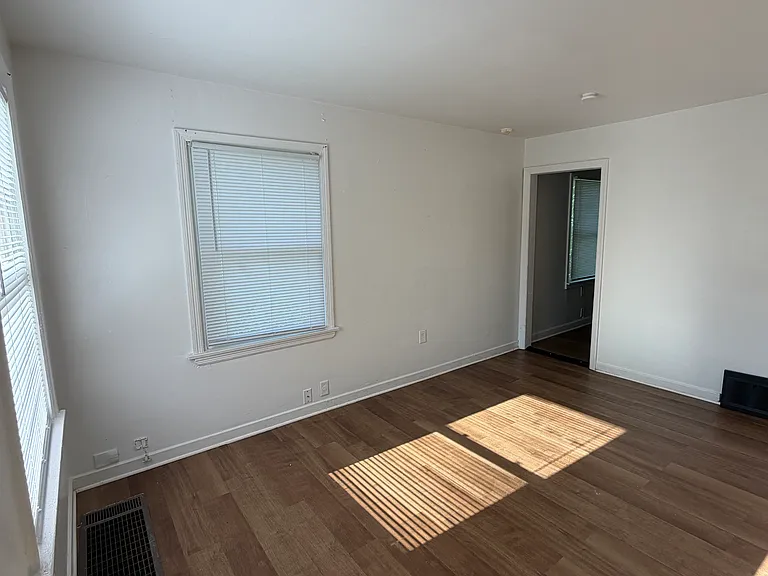 5041 Jefferson St #5041 — Photo 6
