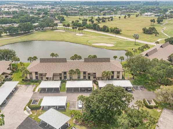 23 Plantation Drive #102, Vero Beach, FL 32966