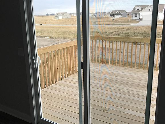 Dining area that goes out to deck