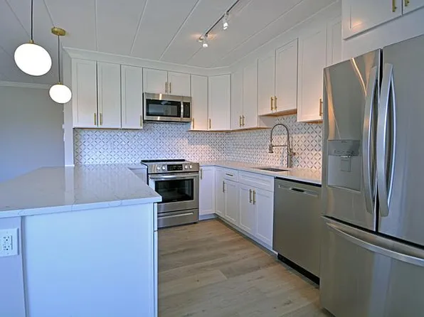 100 Windermere Ave APT 306, Wayne, PA 19087