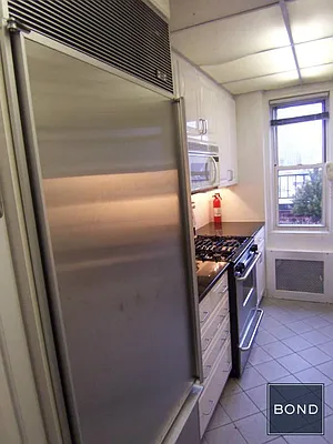 Rented by Bond New York | media 16