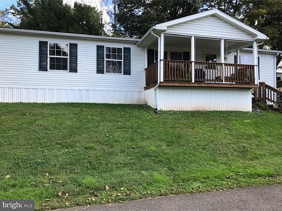 2nd image of 9 Lakeview Dr