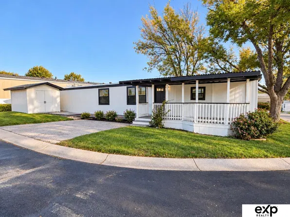 4018 S 150th Plz, Omaha, NE 68137