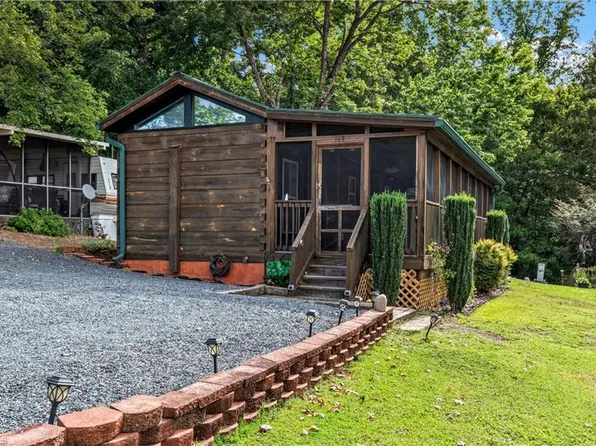169 Marina Dr, New London, NC 28127
