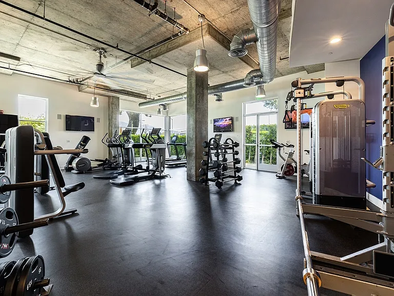 Fitness Center | Brio Apartments | Apartment in Glendale, CA