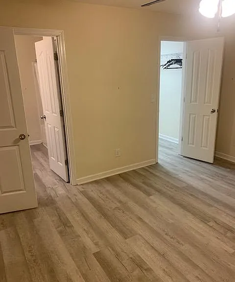 1829 Elizabeth Ln — Photo 8