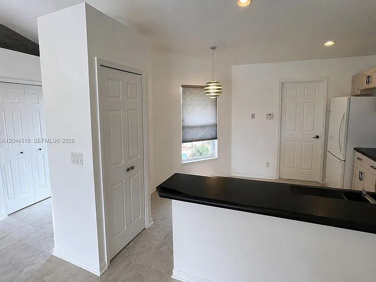547 High Hawk Cir — Photo 9