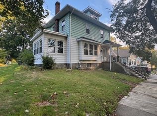 91 Standish St, Worcester, MA 01604