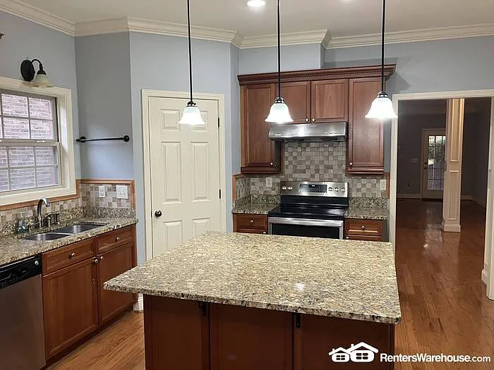 191 Castlehill Dr — Photo 6