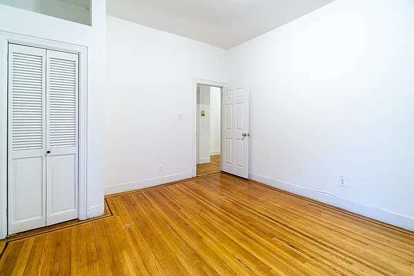 Rented by City Connections Realty | media 19