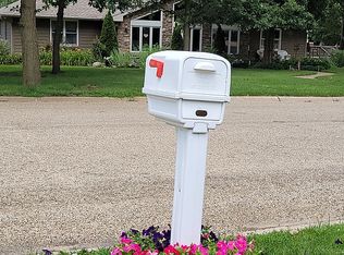 209 E Main St, Granville, IL 61326