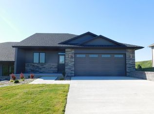 136 Oak Ridge Dr, Denison, IA 51442