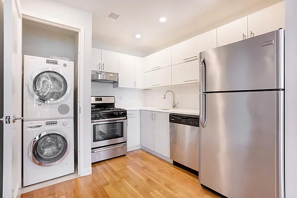 Rented by Compass | media 19