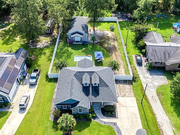 5th image of 328 Rainwood Rd.
