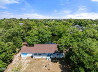 714 Cockle St, Surf City, NC 28445