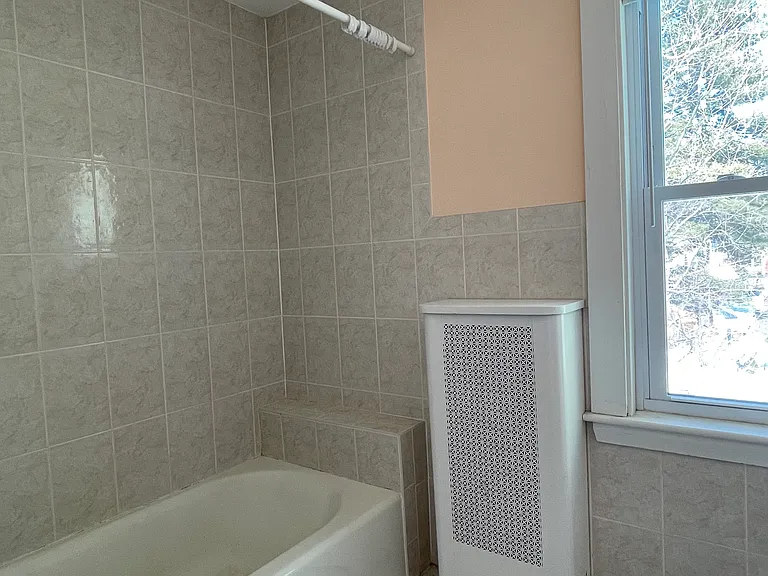 139 Oakdale Rd — Photo 35