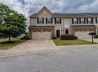 14 Irvington Dr, Greer, SC 29650
