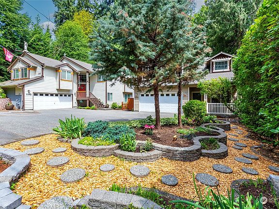 2nd image of 2946 NE 178th Street