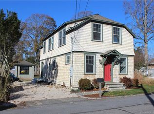 3 East St, Old Saybrook, CT 06475