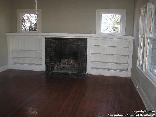 3 bed, 2.5 bath, 1170 sqft, $1,894 — Photo 2