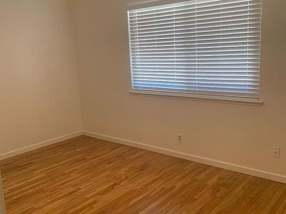 4th image of 2637 Agate Ct