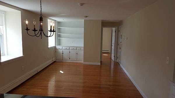 2nd image of 9 Nelson St