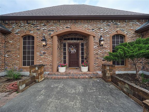 2nd image of 4542 Iron River Dr