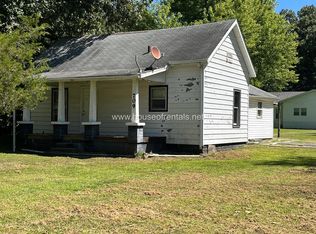 713 S Maple St, Carterville, IL 62918