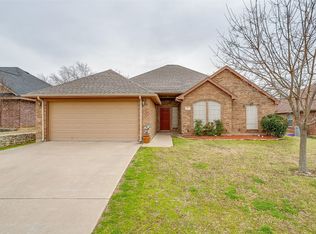 943 White Marlin Dr, Burleson, TX 76028