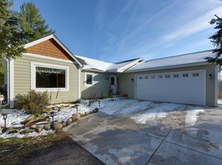 592 Plat Rd, Colgate, WI 53017
