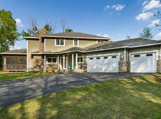 2130 Skyway Dr, Saint Paul, MN 55119