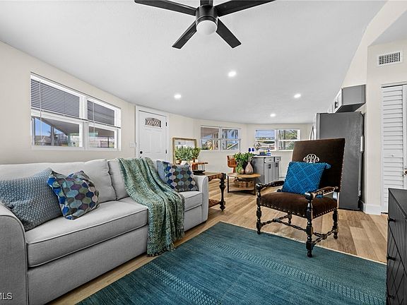 2nd image of 190 Tarpon Rd