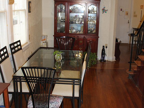 3rd image of 3614 Touro St