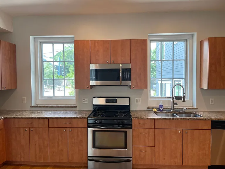 1488 Westminster St #4 — Photo 5