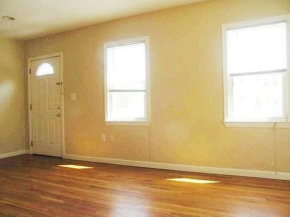 2nd image of 45 Chapel Ct APT 1