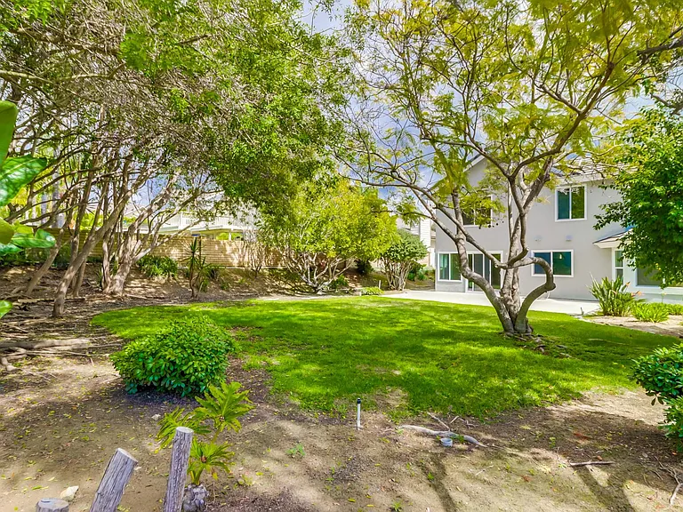 1680 Swallowtail Rd — Photo 19