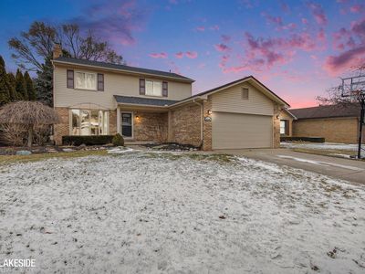 18167 Red Oaks Dr, Macomb, MI, 48044