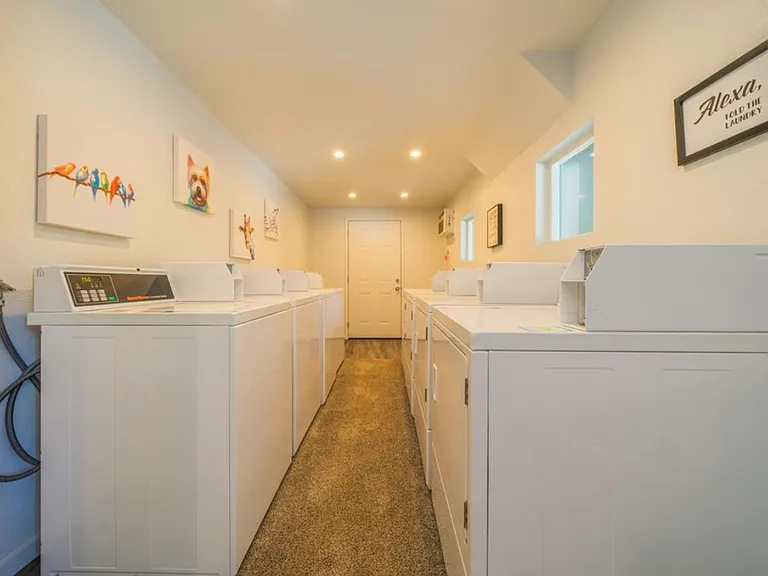 1445 Magnolia Ave — Photo 14