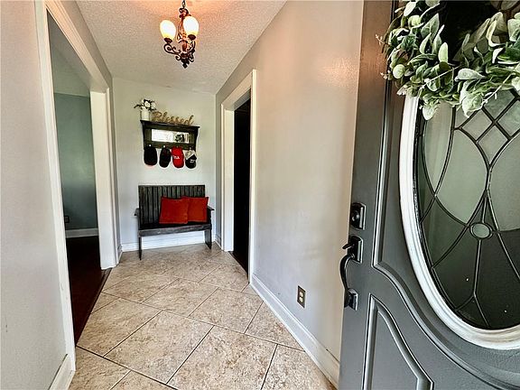 3rd image of 36274 Ebb Guillot Rd