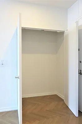 Rented by REAL New York | media 38