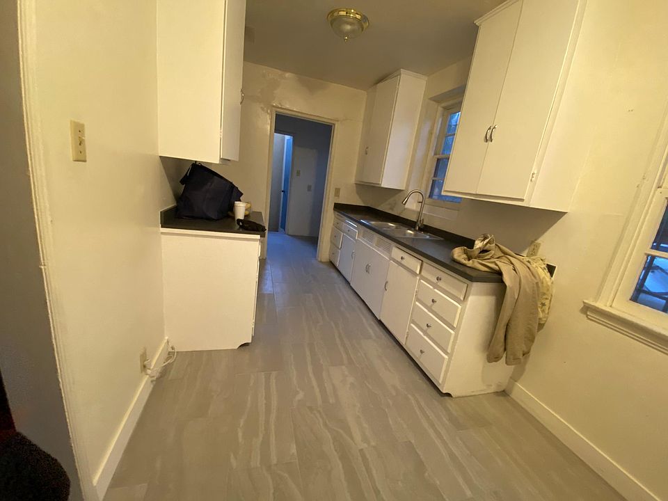 1st image of 541 N Saint Andrews Pl