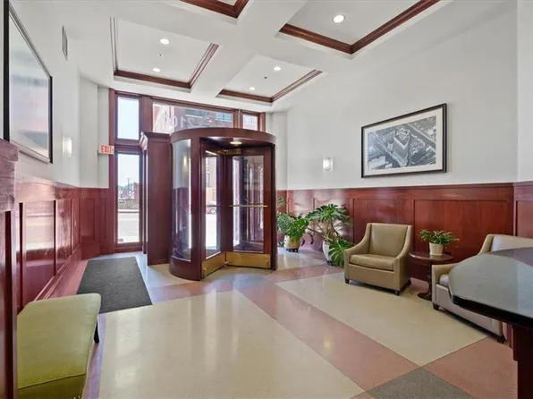 2107 Grand 909 Blvd, Kansas City, MO 64108