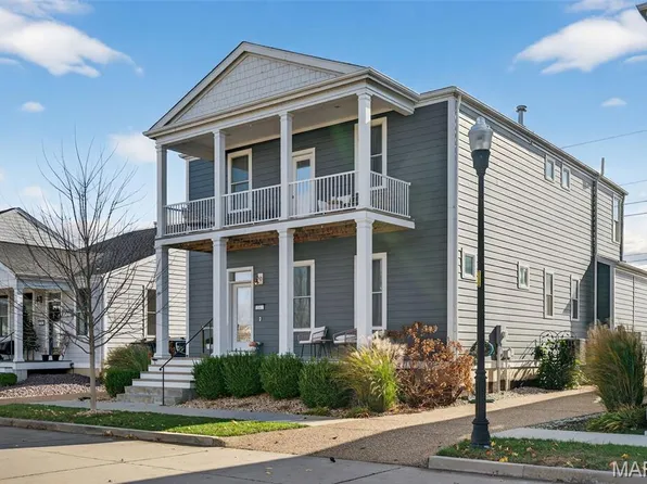 3341 Simeon Bunker St, Saint Charles, MO 63301