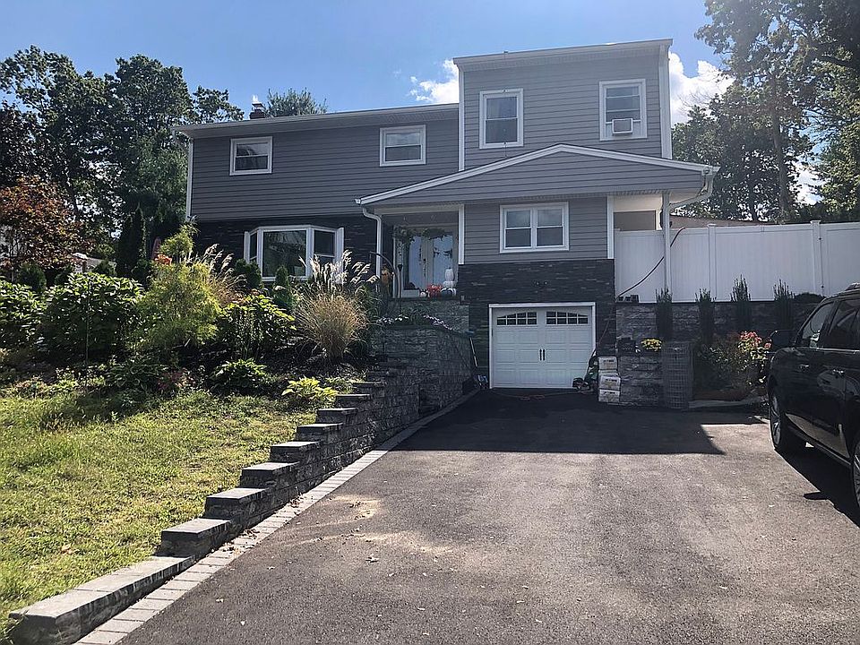1st image of 24 Robin Dr