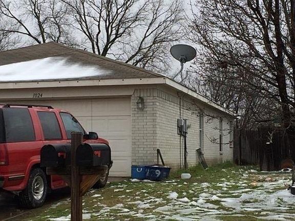 3rd image of 1024 Sandalwood Dr