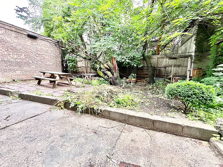 16 Kosciuszko St #1A — Photo 3